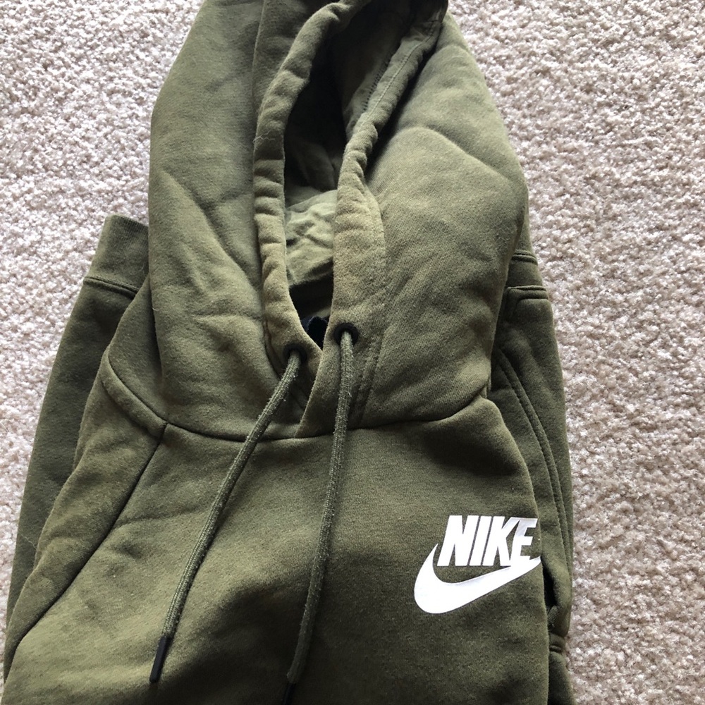 Green Nike long sleeve hoodie